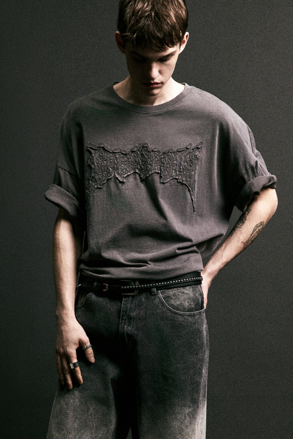 Футболка oversize в стиле гранж - цвет серый - 2