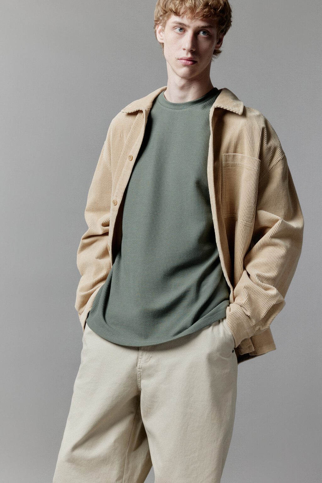 Футболка прямая из фактурного трикотажа - цвет зеленый - 1