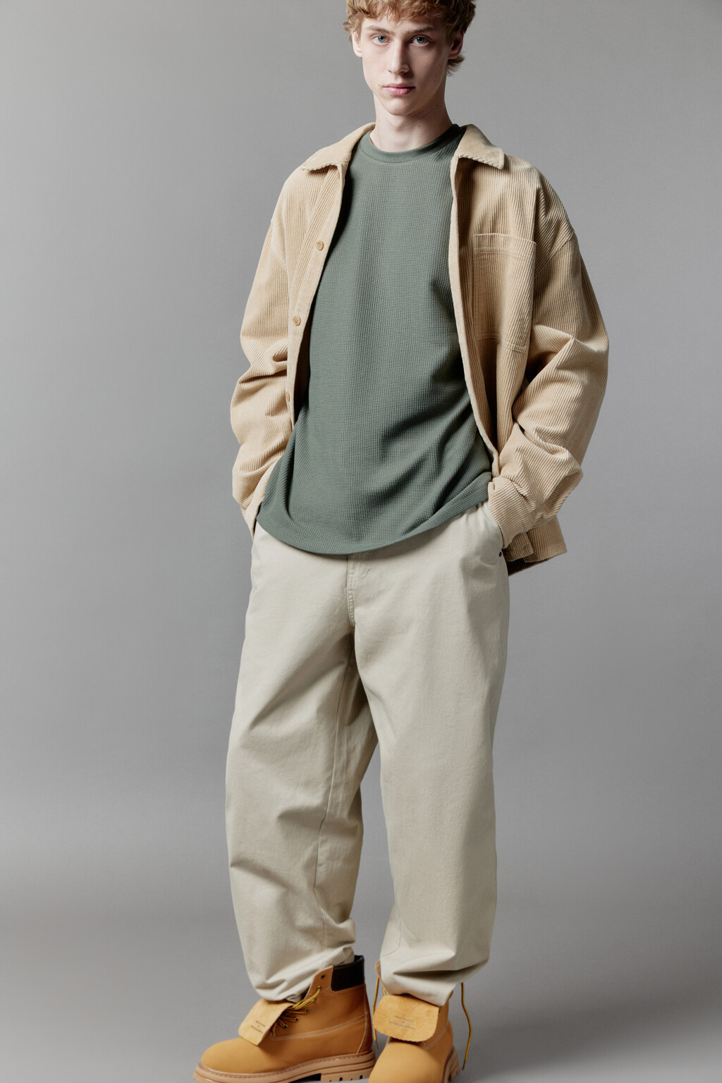 Футболка прямая из фактурного трикотажа - цвет зеленый - 6