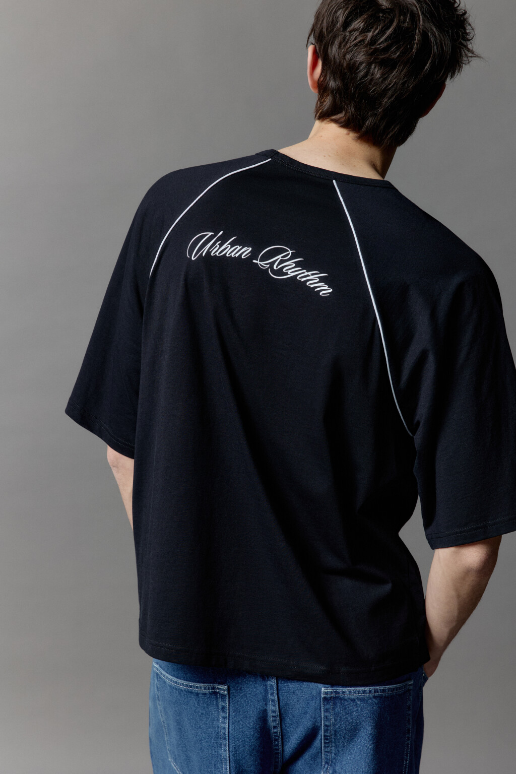 Футболка хлопковая с контрастными рукавами - цвет черный - 1