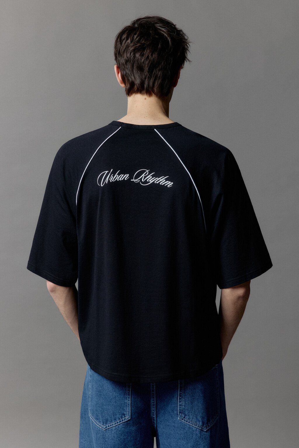 Футболка хлопковая с контрастными рукавами - цвет черный - 3