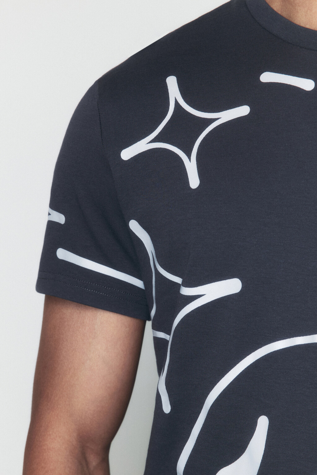 Футболка облегающая хлопковая с принтом - цвет серый - 7