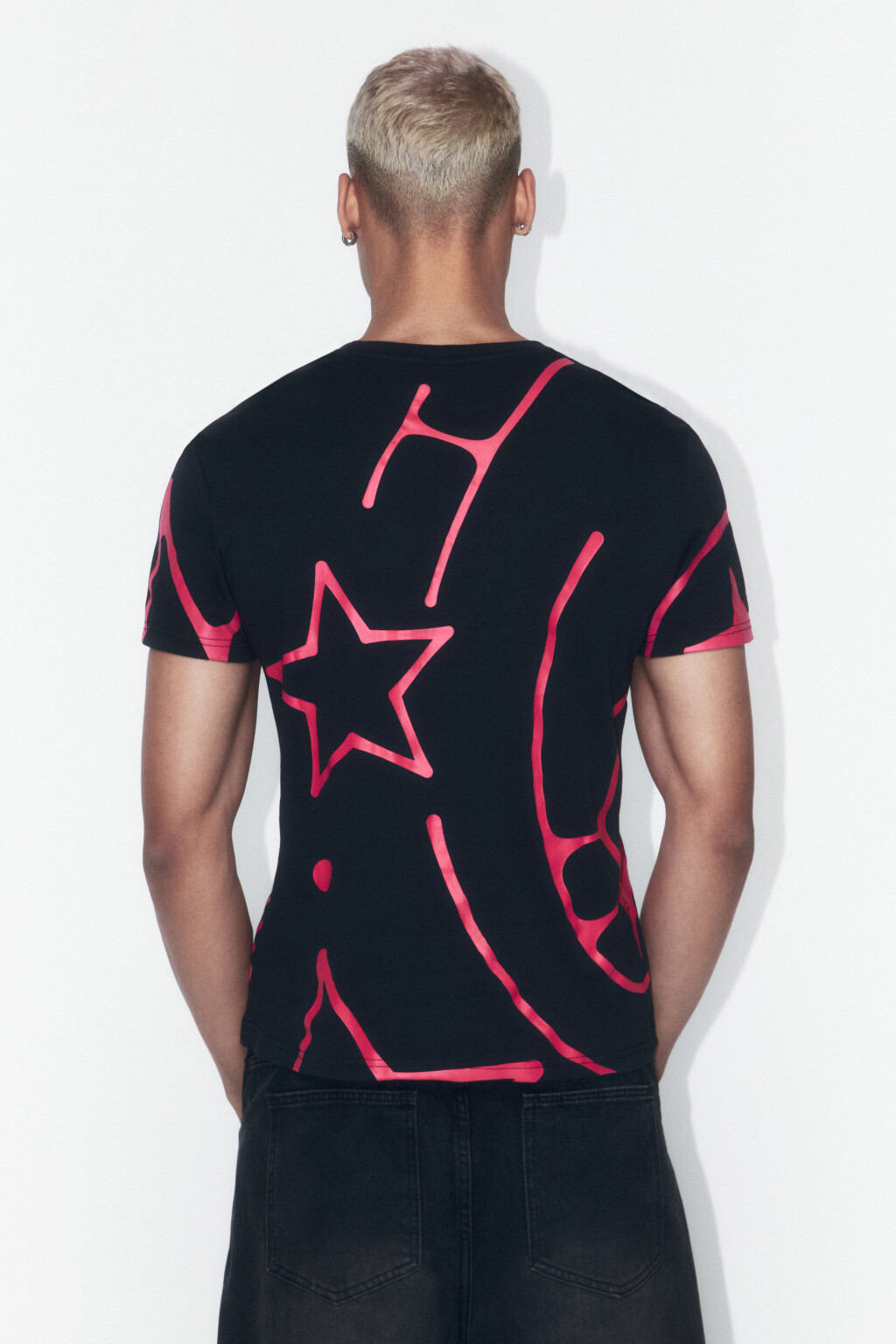 Футболка облегающая хлопковая с принтом - цвет черный - 4