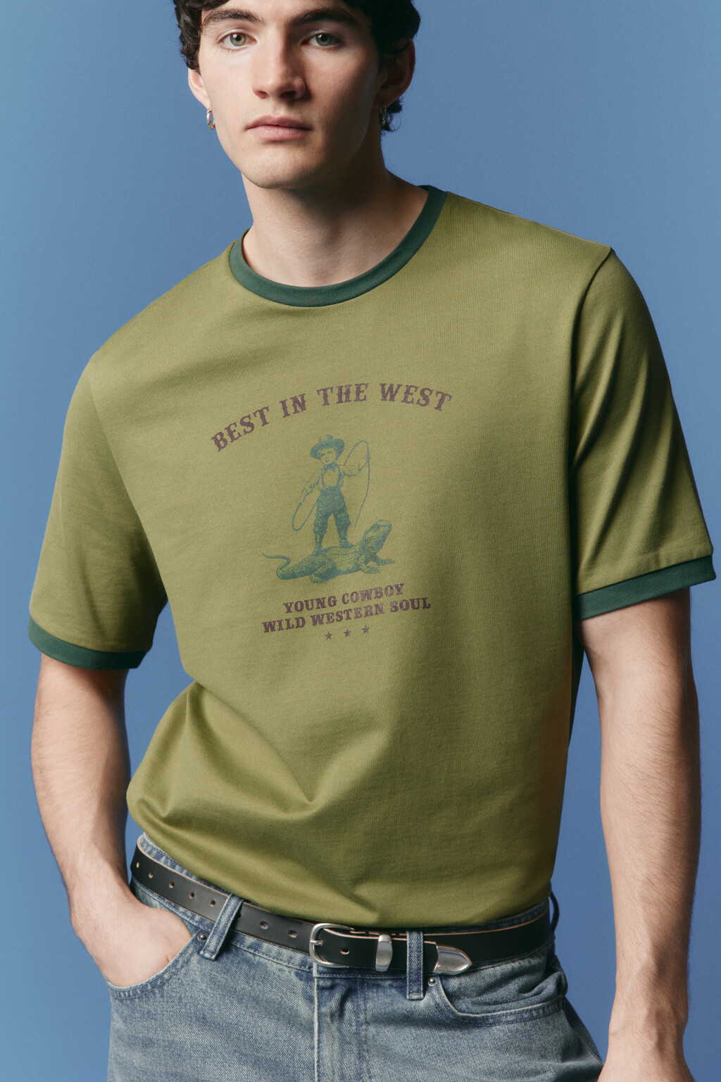 Футболка хлопковая с ковбойским принтом - цвет зеленый - 1