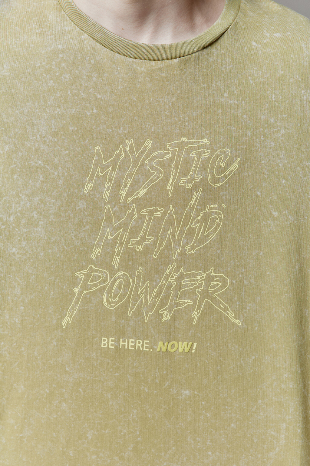 Футболка хлопковая с вареным эффектом и принтом - цвет зеленый - 8