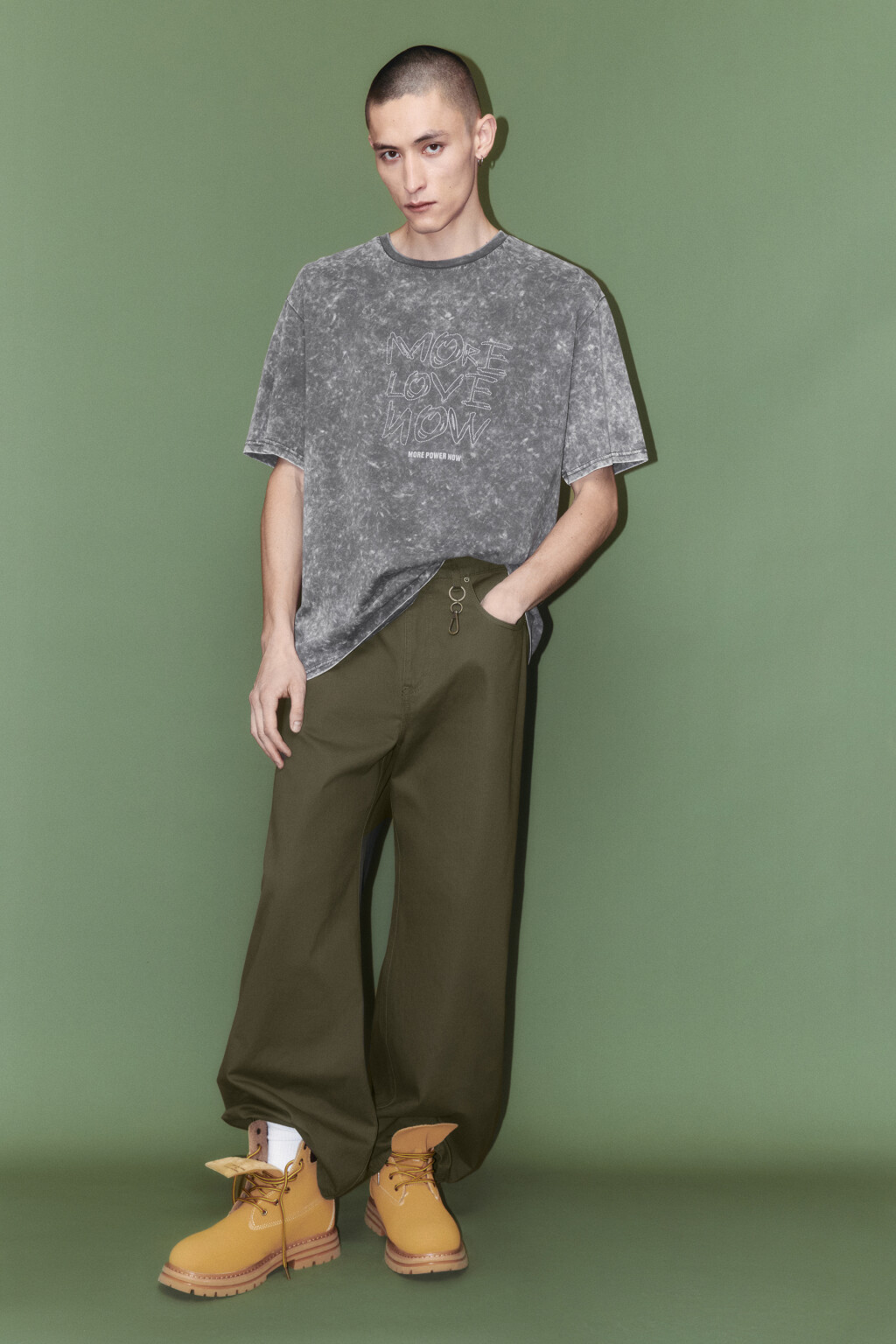 Футболка хлопковая с вареным эффектом и принтом - цвет серый - 1