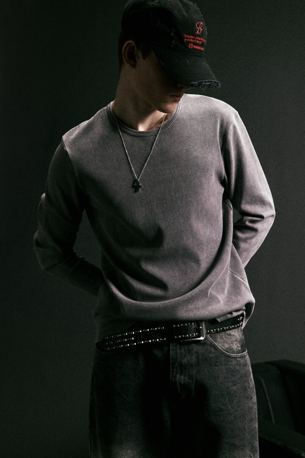 Лонгслив хлопковый облегающий в рубчик - цвет серый - 2