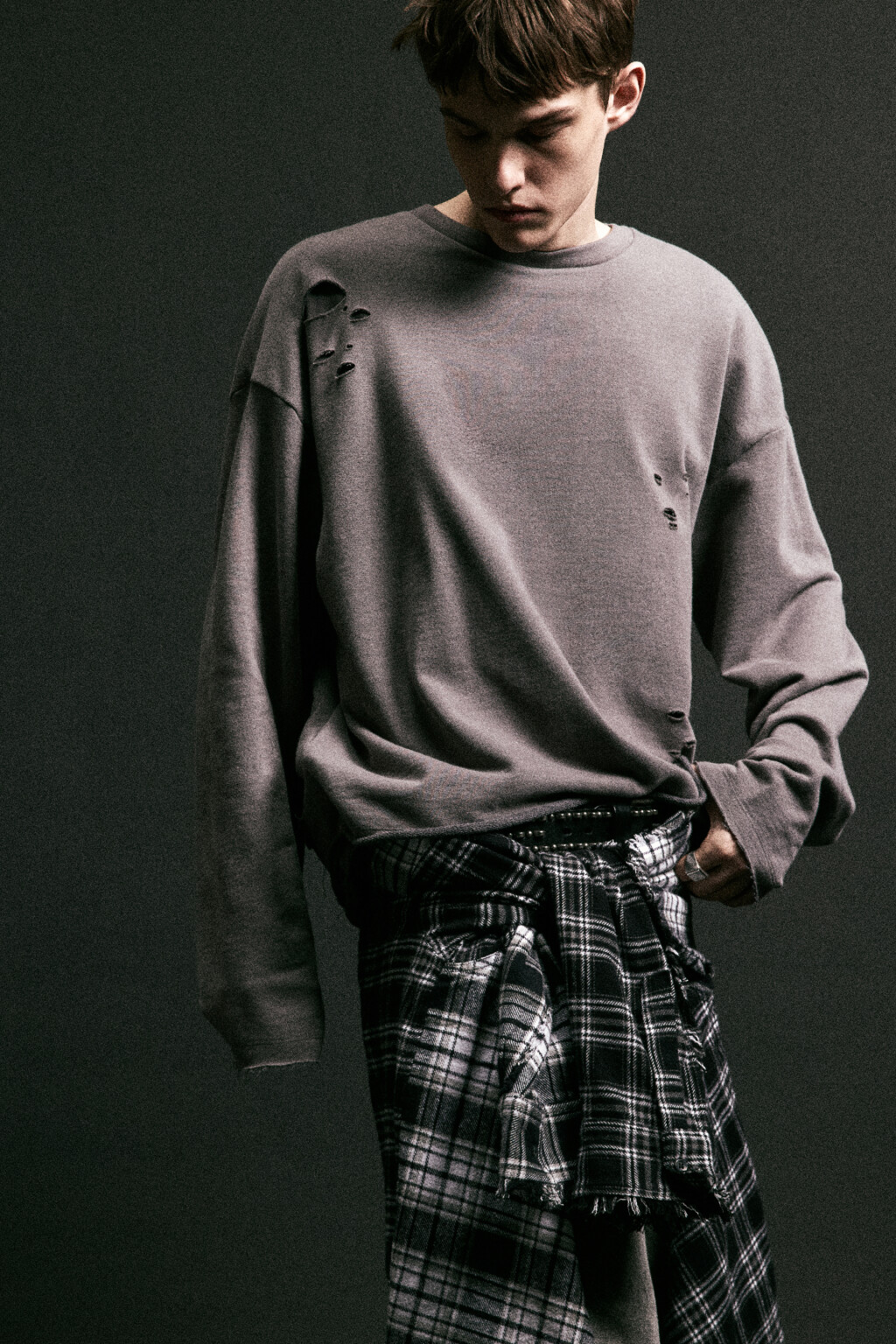 Лонгслив oversize рваный двуслойный - цвет серый - 2