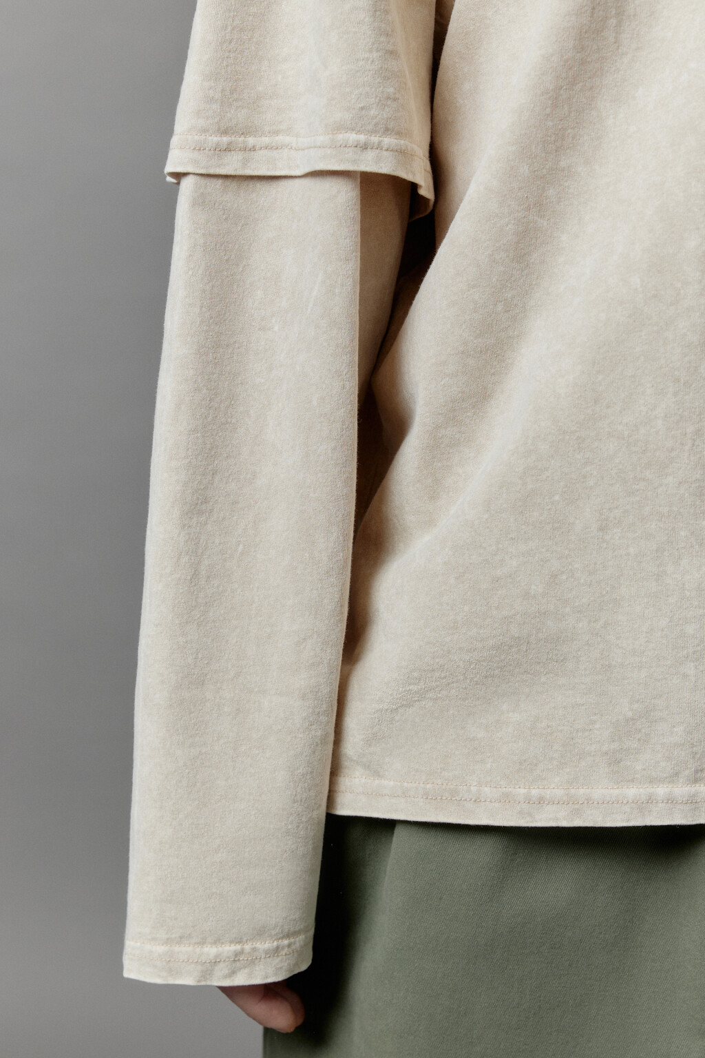 Лонгслив с двойными рукавами и вареным эффектом - цвет бежевый - 7