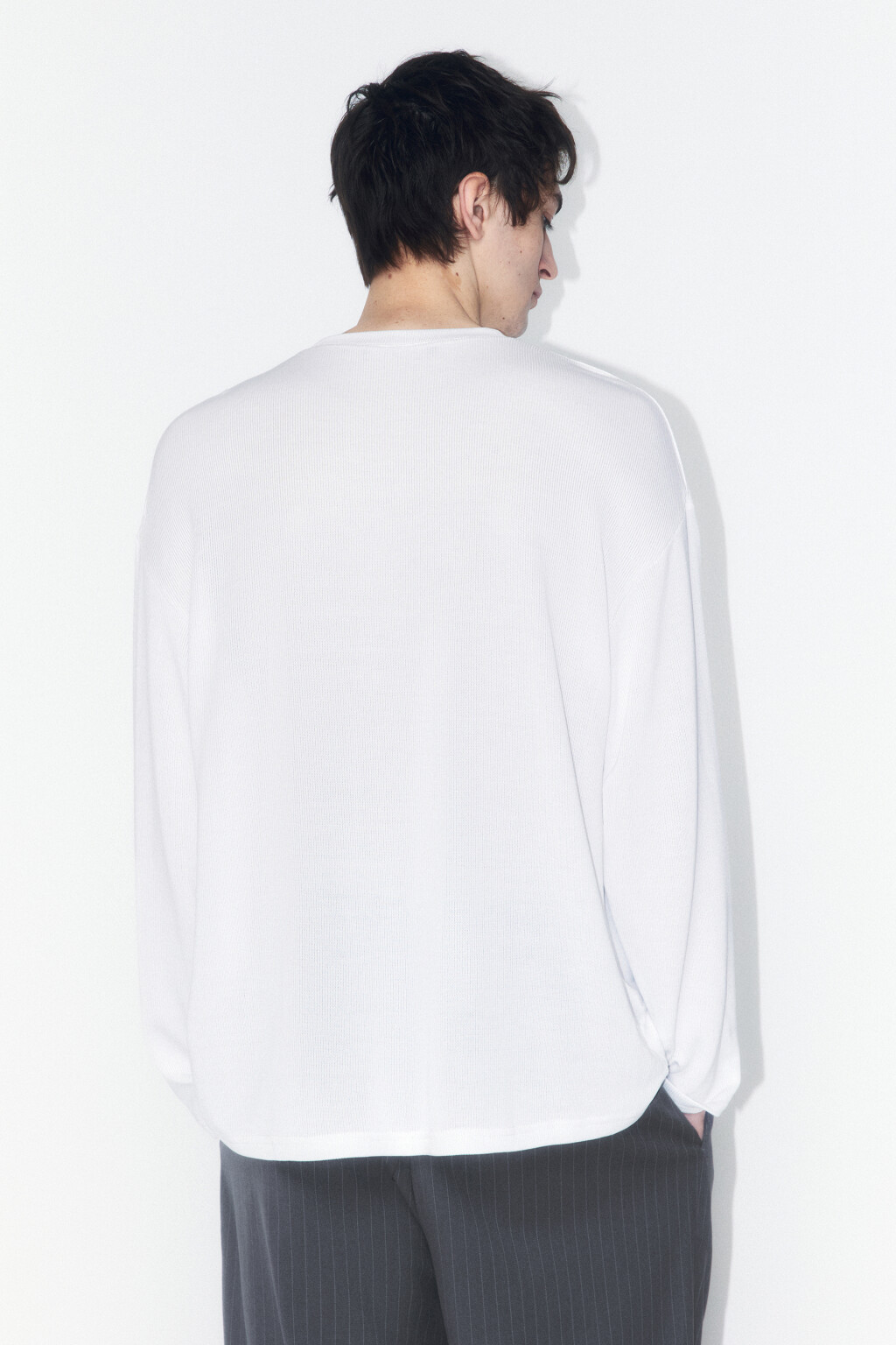 Лонгслив свободный в спортивном стиле - цвет белый - 3