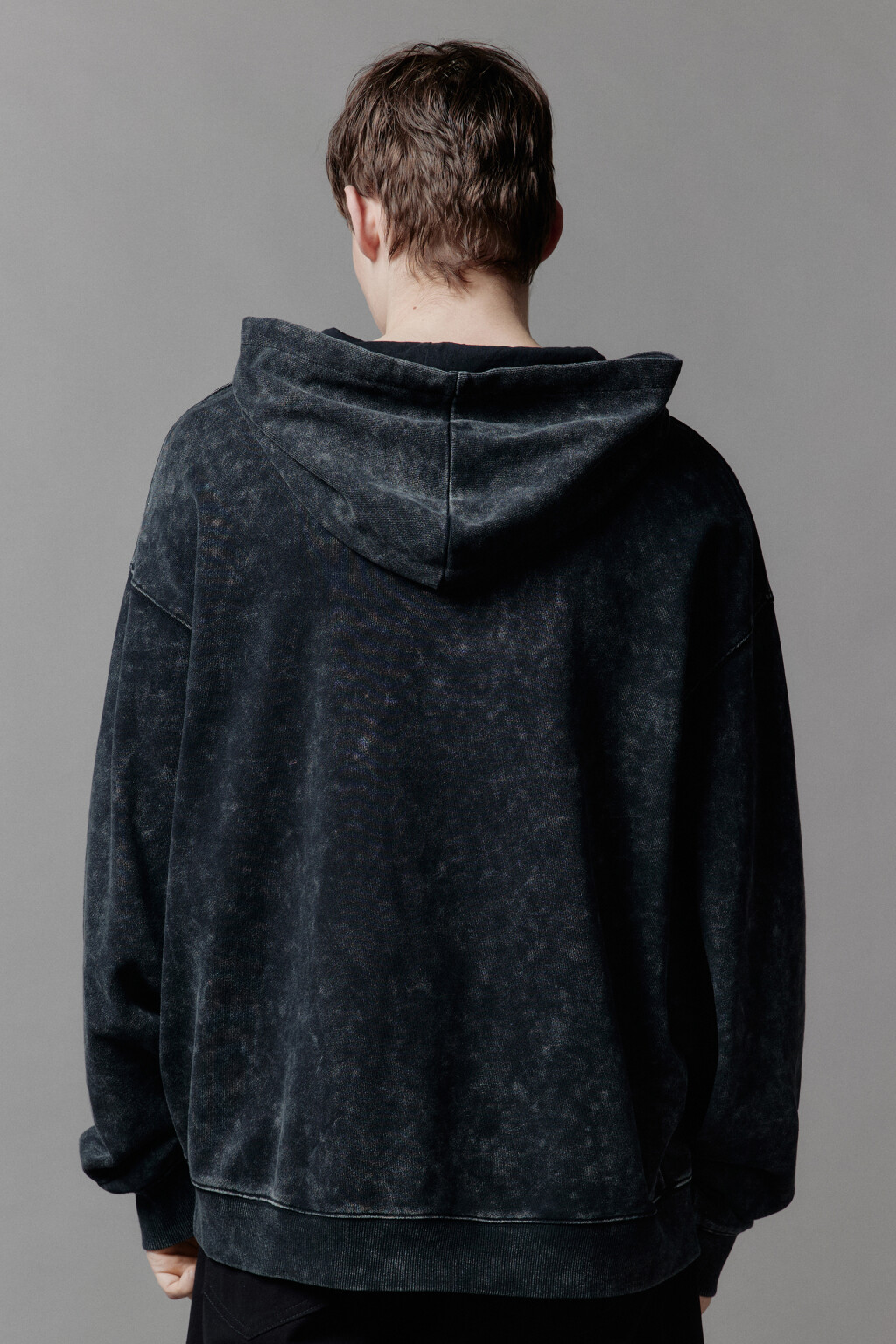 Худи oversize с капюшоном и вареным эффектом - цвет черный - 6