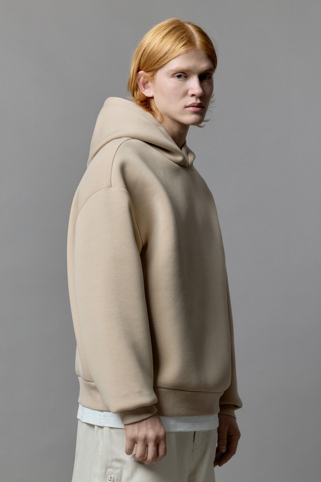 Худи с капюшоном и имитацией футболки - цвет бежевый - 3