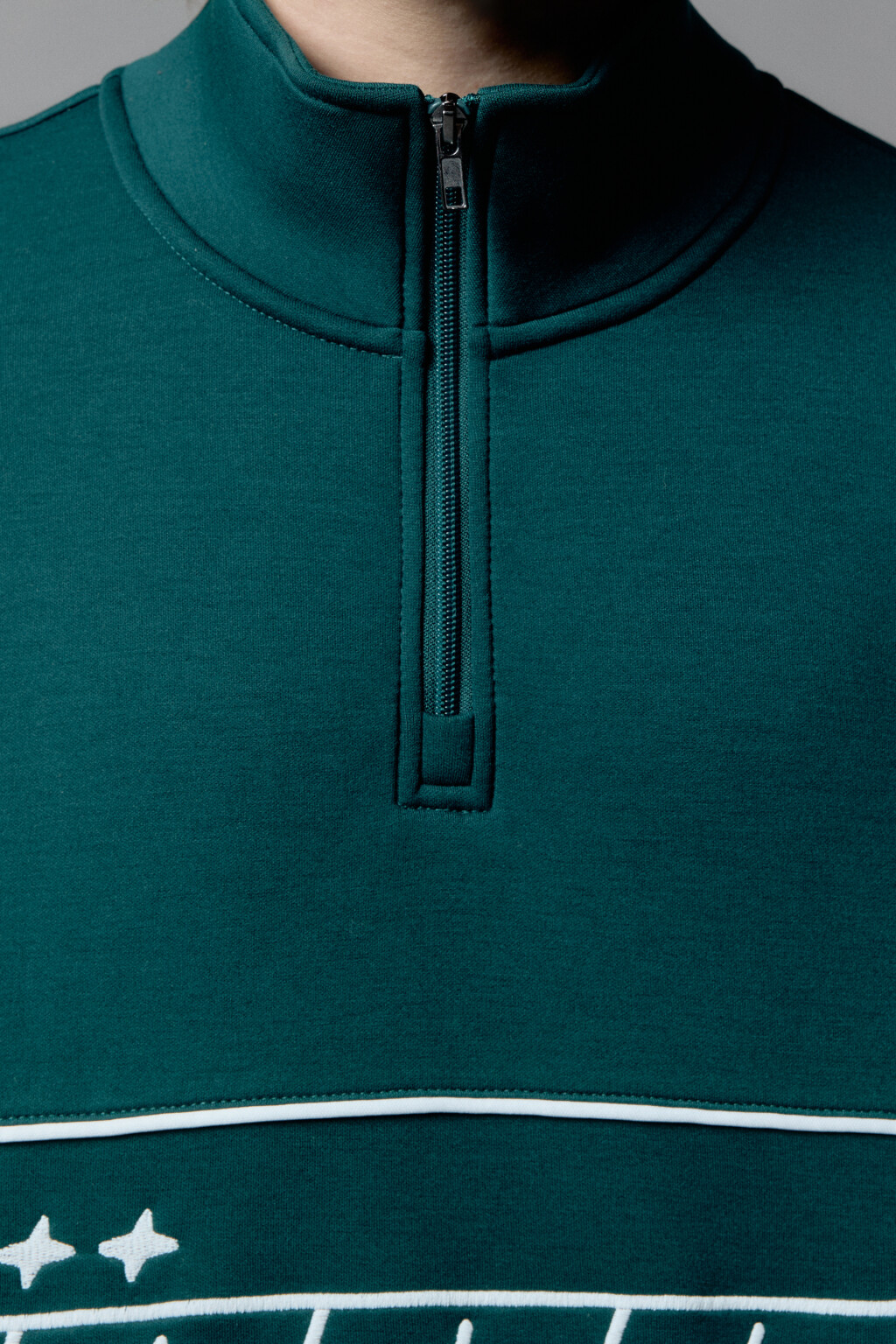 Толстовка half zip с вышитой надписью - цвет зеленый - 9