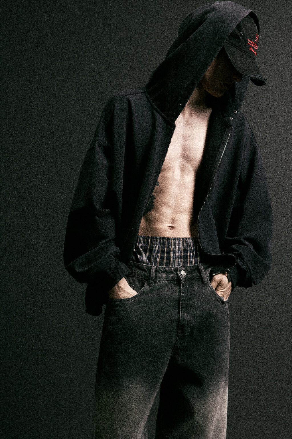 Худи-зипка из футера с вареным эффектом - цвет черный - 2