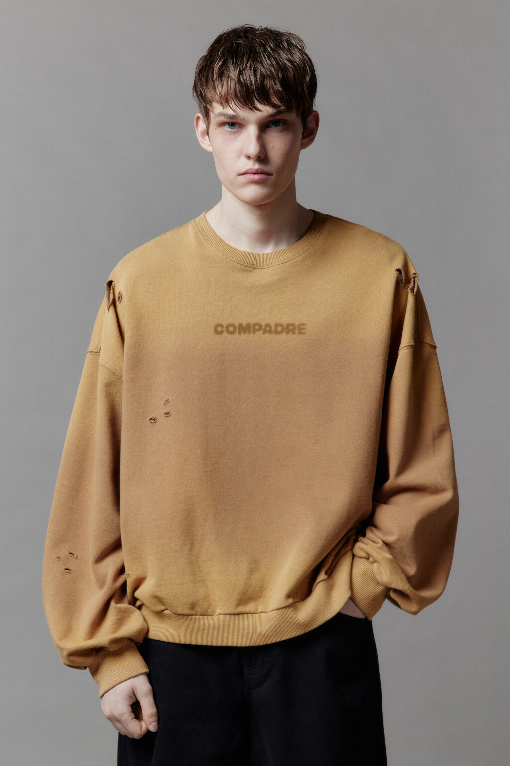 Свитшот из футера с состаренным эффектом - цвет коричневый - 5