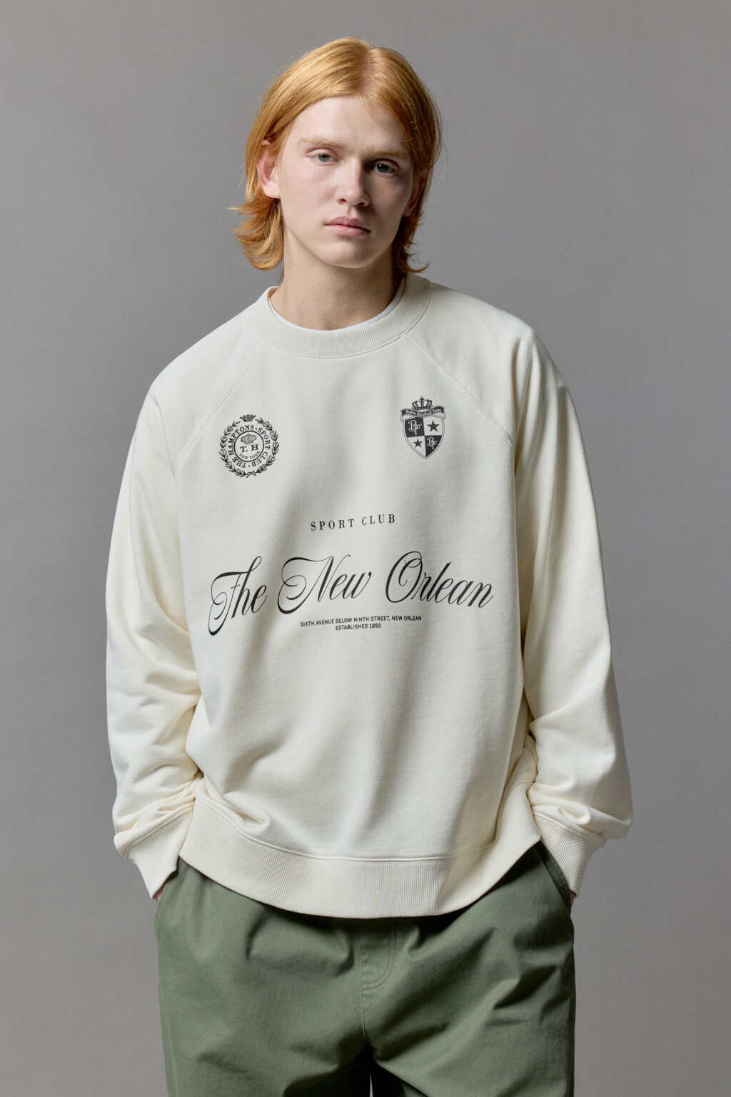 Свитшот трикотажный с принтом-надписью - цвет молочный - 2