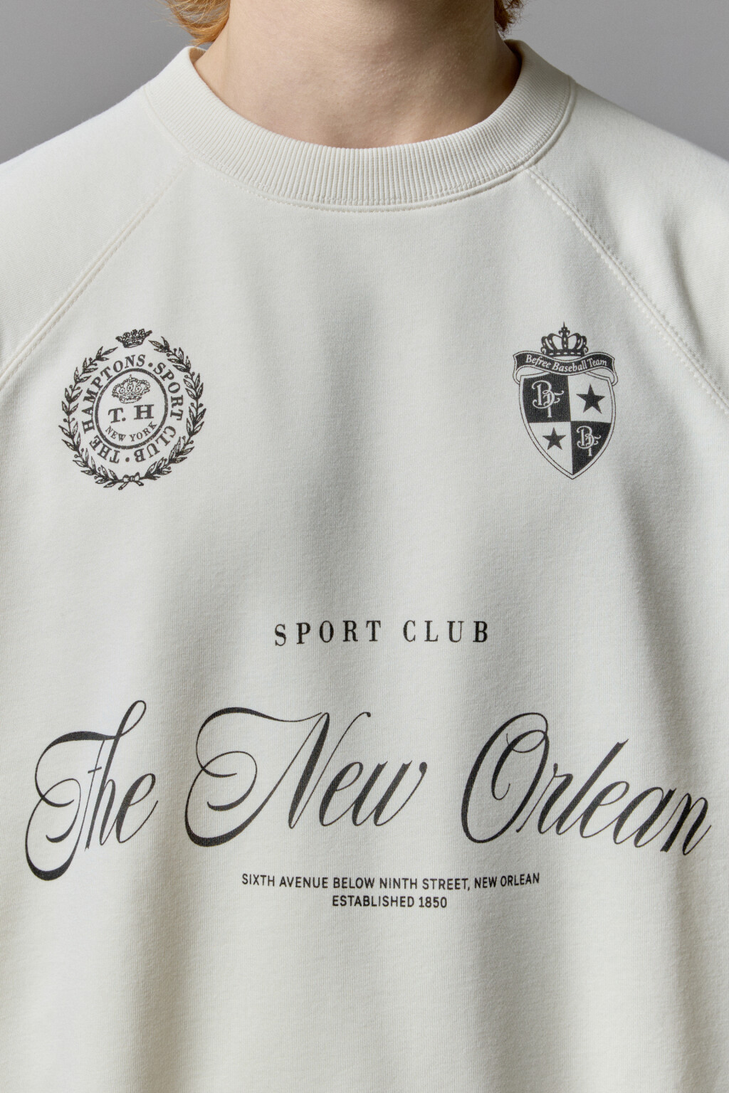 Свитшот трикотажный с принтом-надписью - цвет молочный - 6