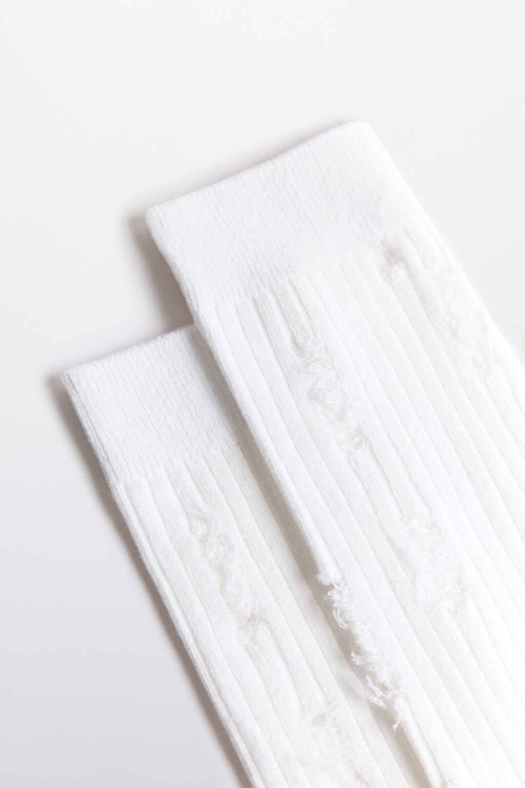 Гольфы хлопковые рваные в рубчик - цвет ванильный - 2