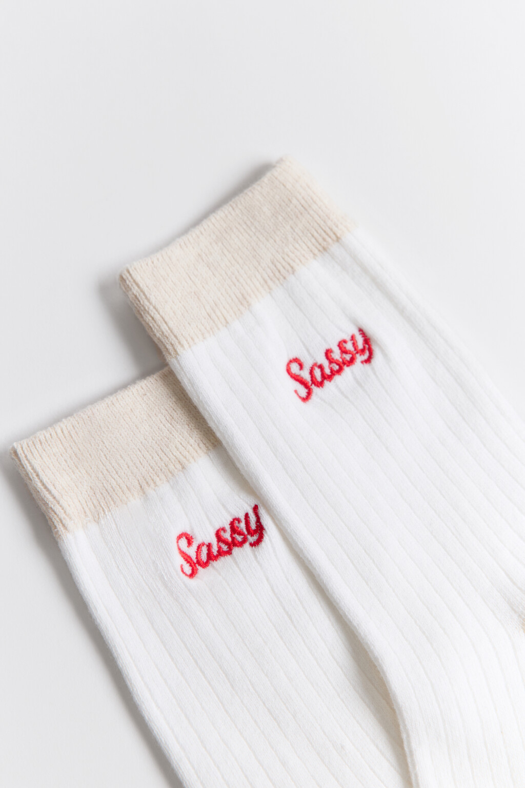 Носки с вышитой надписью - цвет бежевый - 2