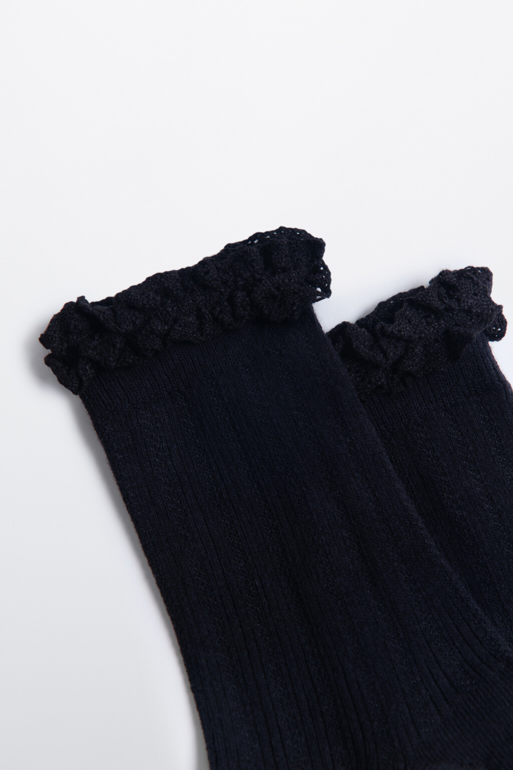 Носки высокие с кружевом - цвет черный - 2