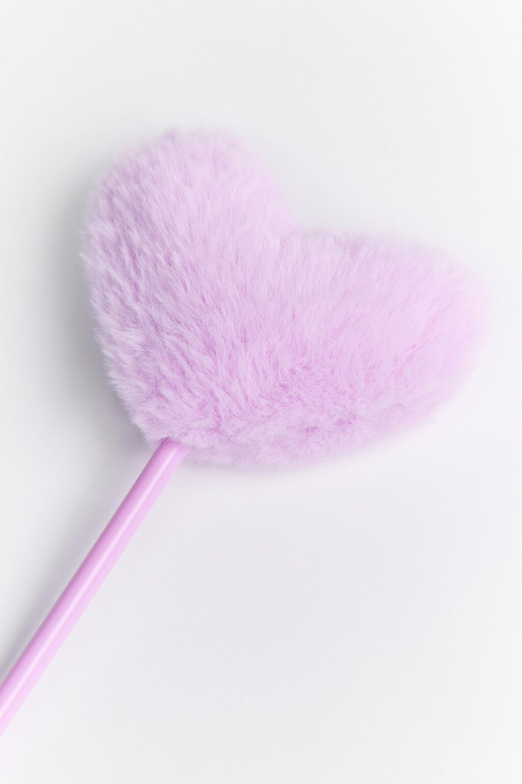 Ручка шариковая с пушистым сердцем - цвет сиреневый - 2