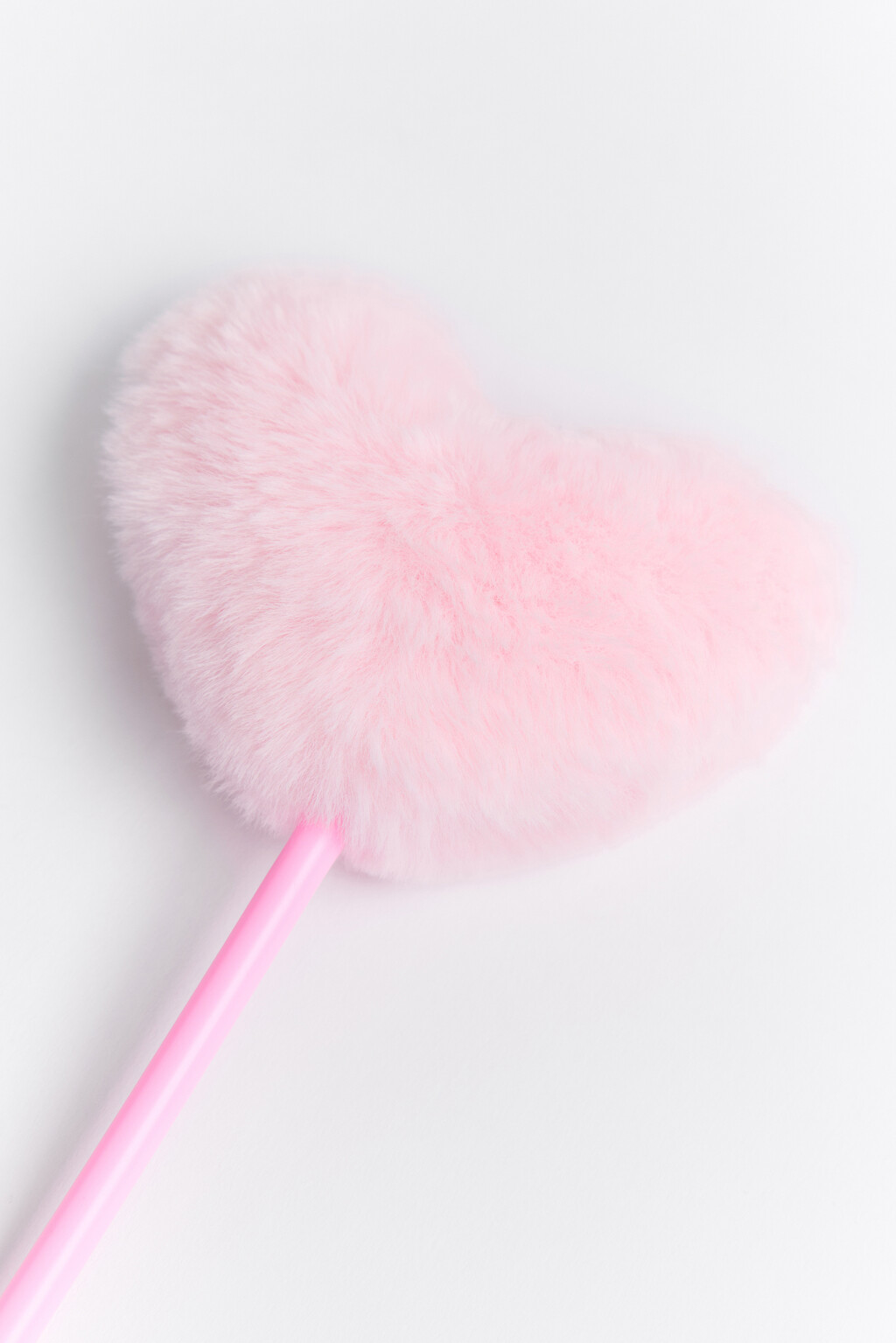 Ручка шариковая с пушистым сердцем - цвет розовый - 2