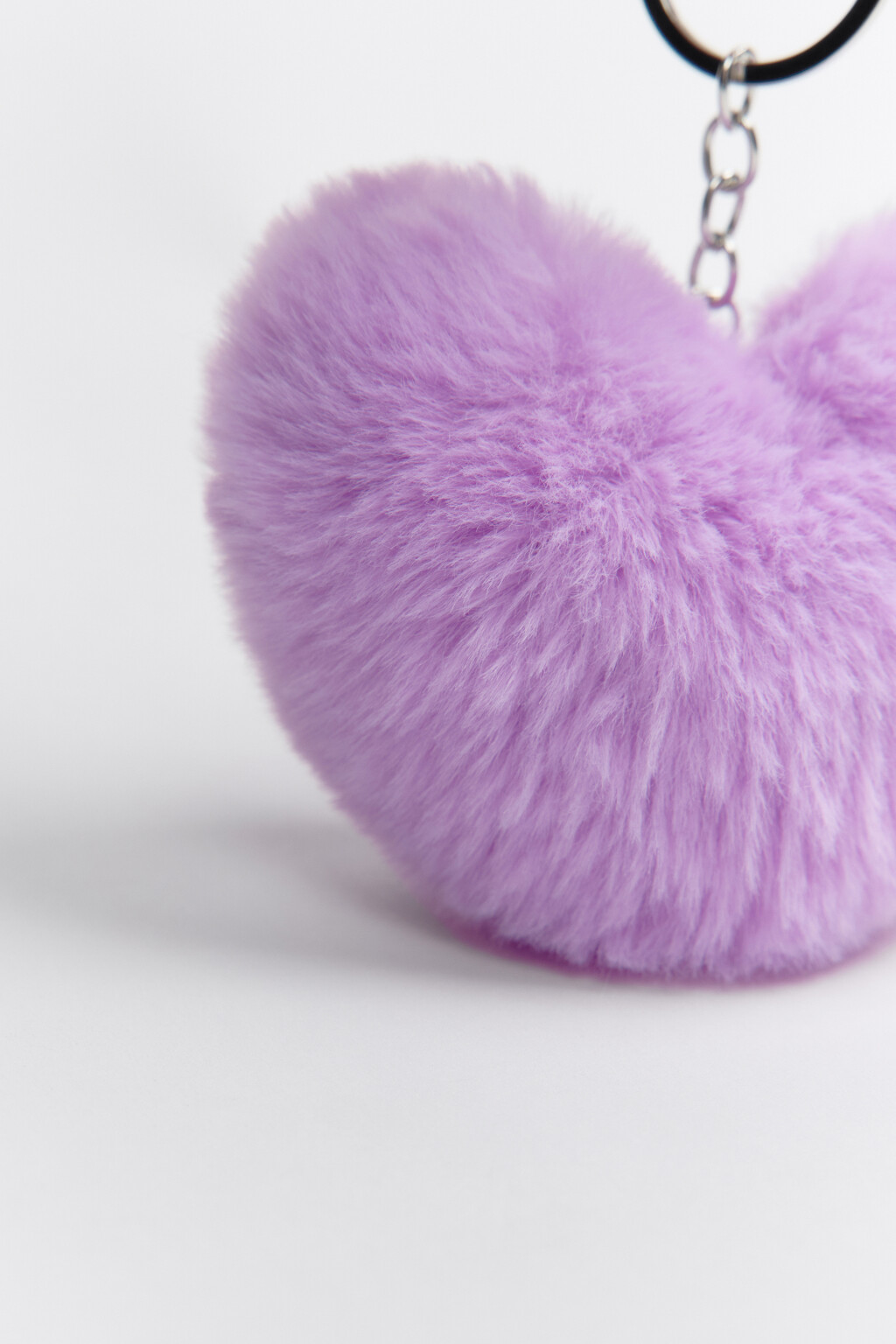 Брелок с пушистым сердечком - цвет мультиколор - 2