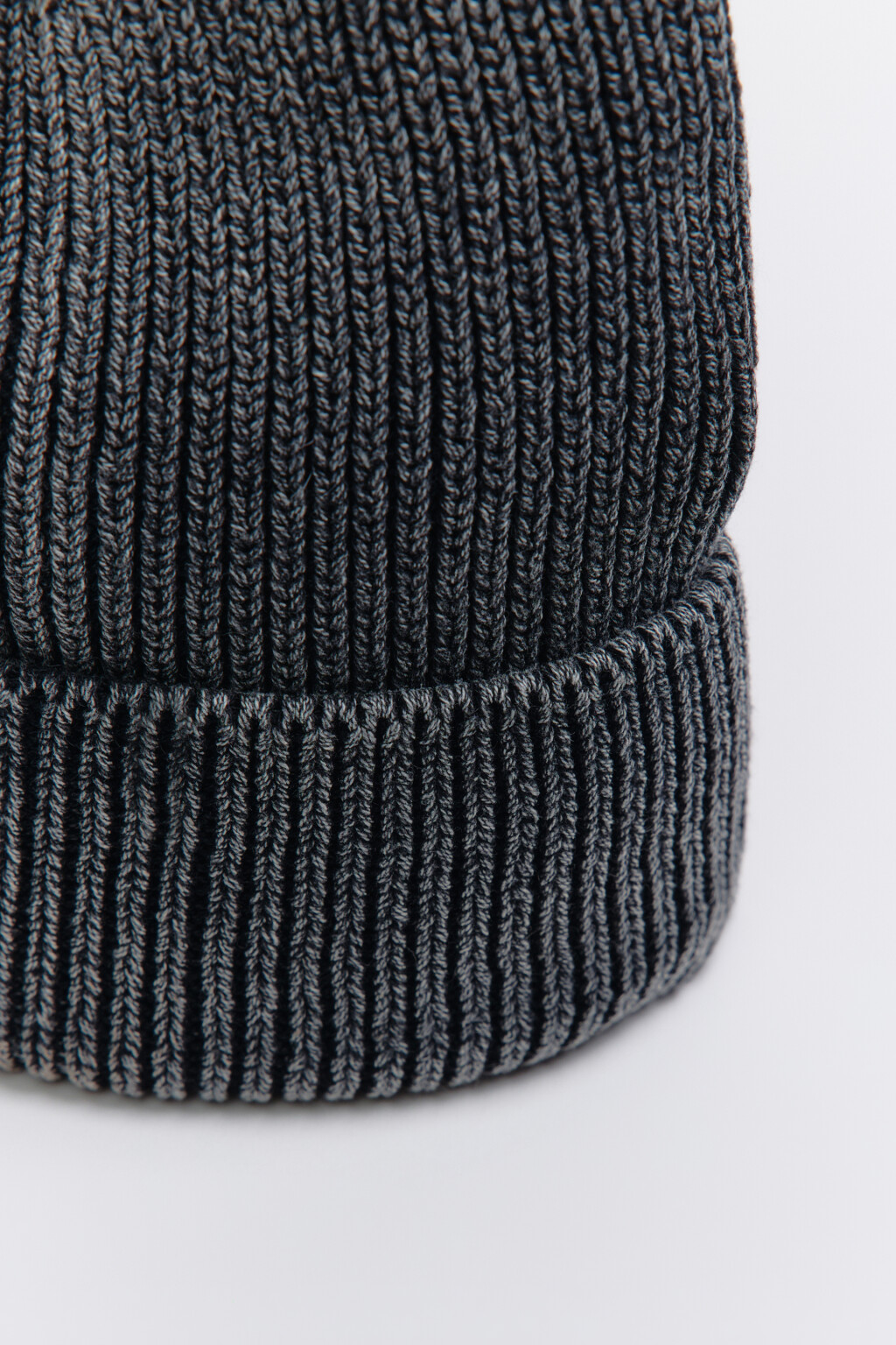 Шапка-бини вязаная с вареным эффектом - цвет серый - 2