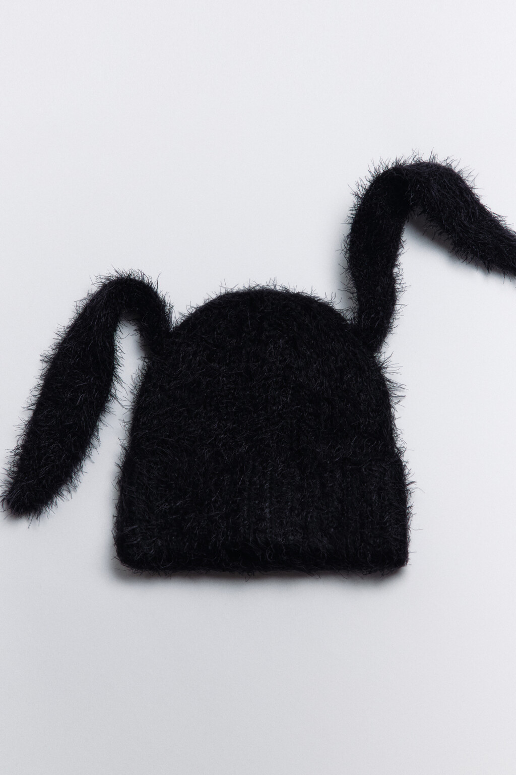 Шапка-бини пушистая с ушками - цвет черный - 1