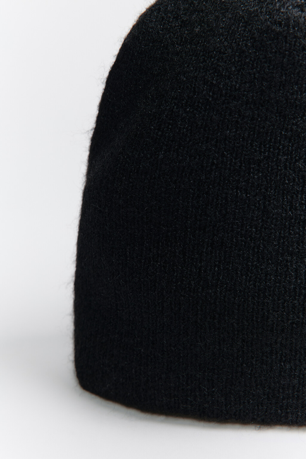 Шапка-бини трикотажная без отворота - цвет черный - 2