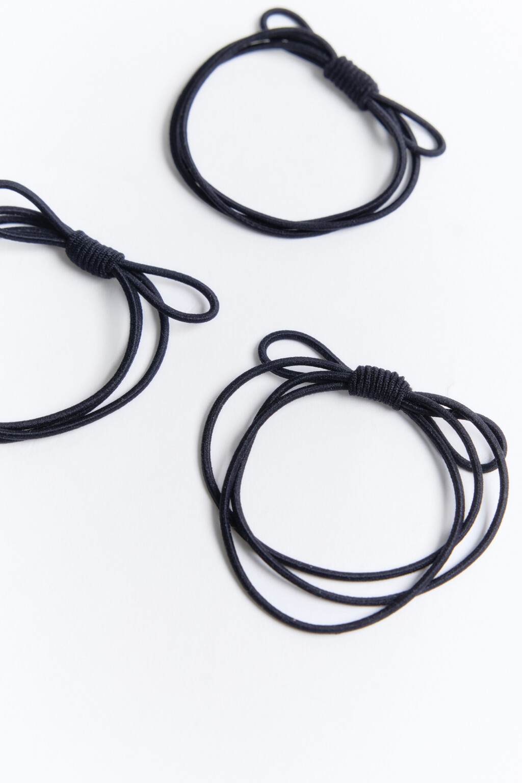Набор резинок с бантиком (3 штуки) - цвет черный - 2