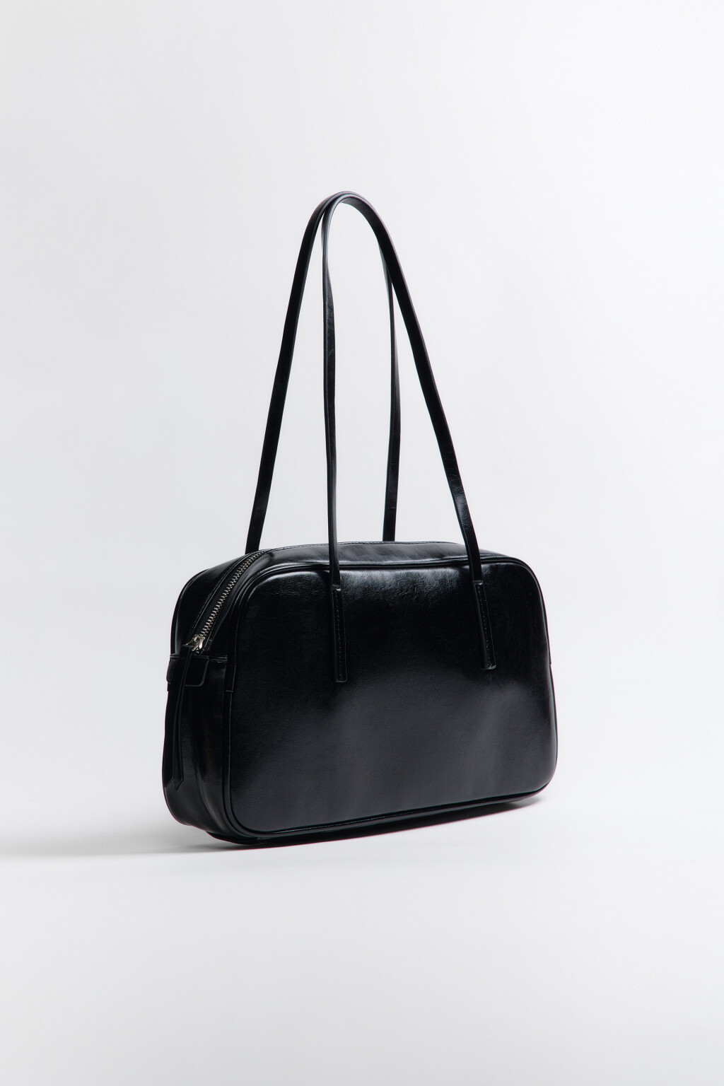 Сумка с тонкими ремешками на плечо - цвет черный - 5