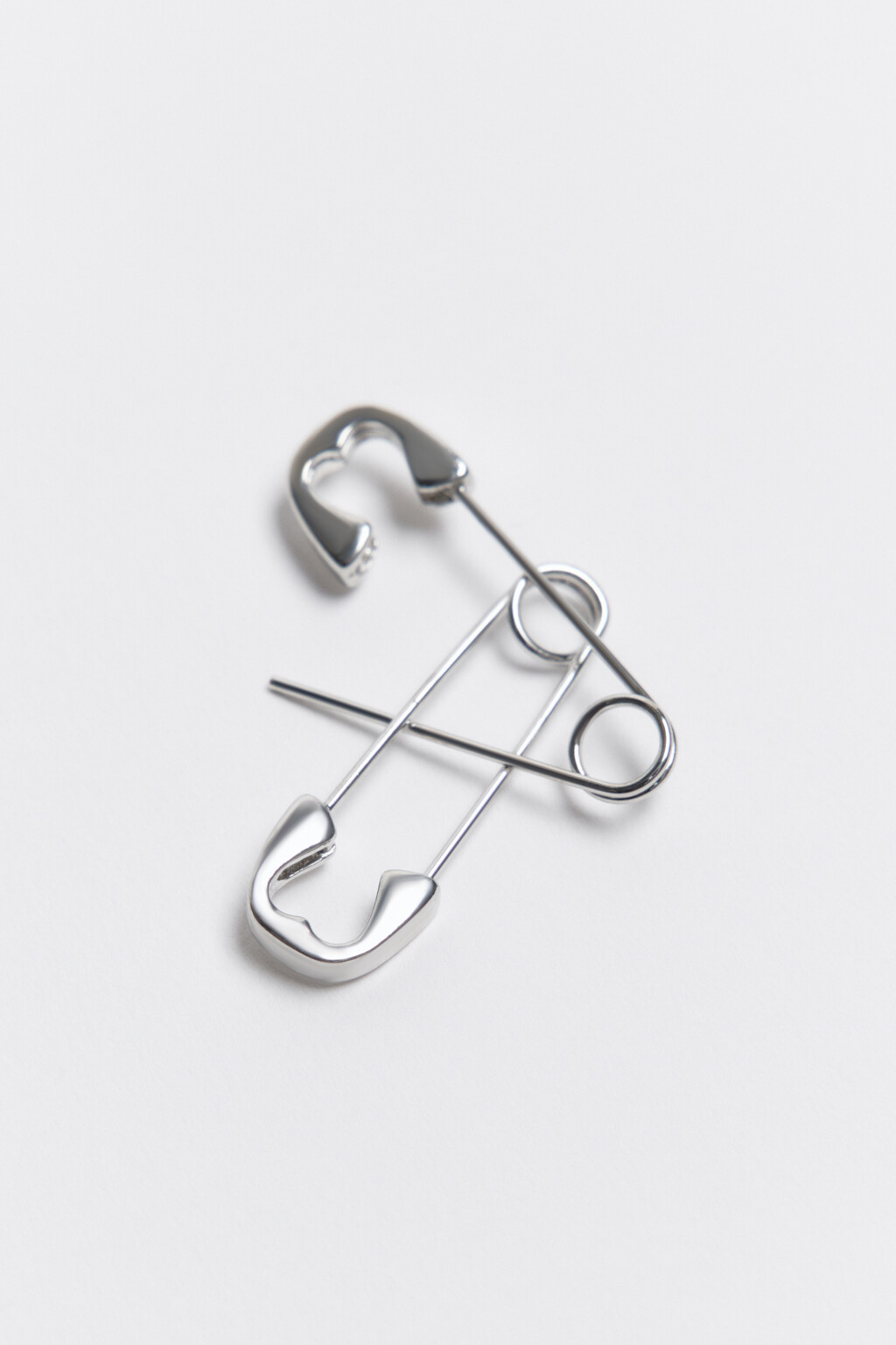 Серьги серебристые в виде булавок - цвет серый - 3