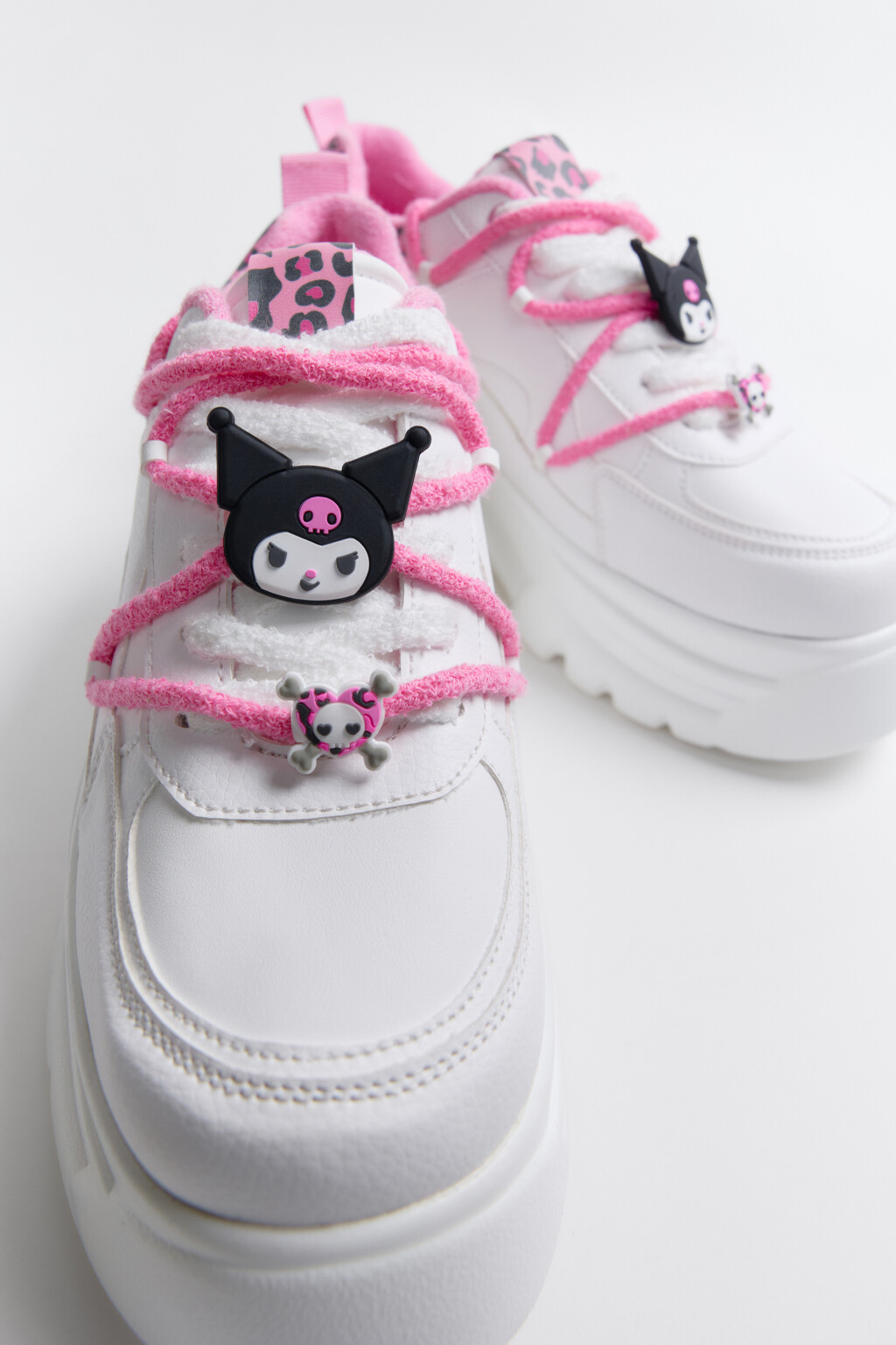 Кроссовки на платформе с декором - цвет белый - 6