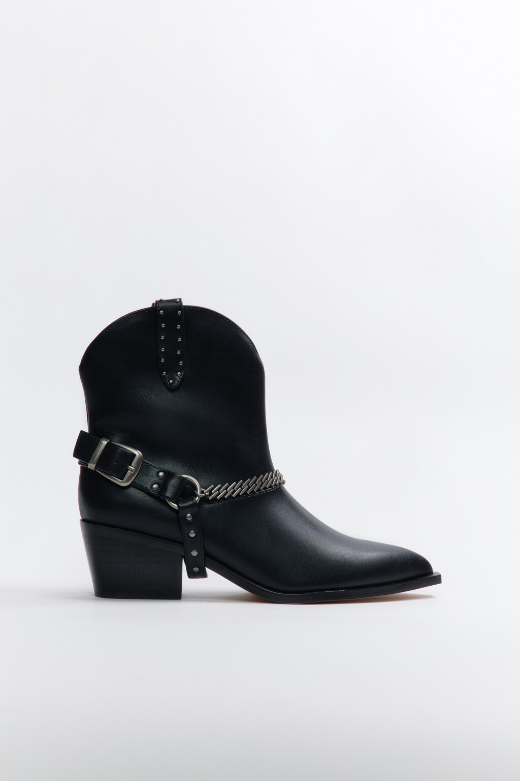 Ботинки-казаки с декоративной цепочкой - цвет черный - 1