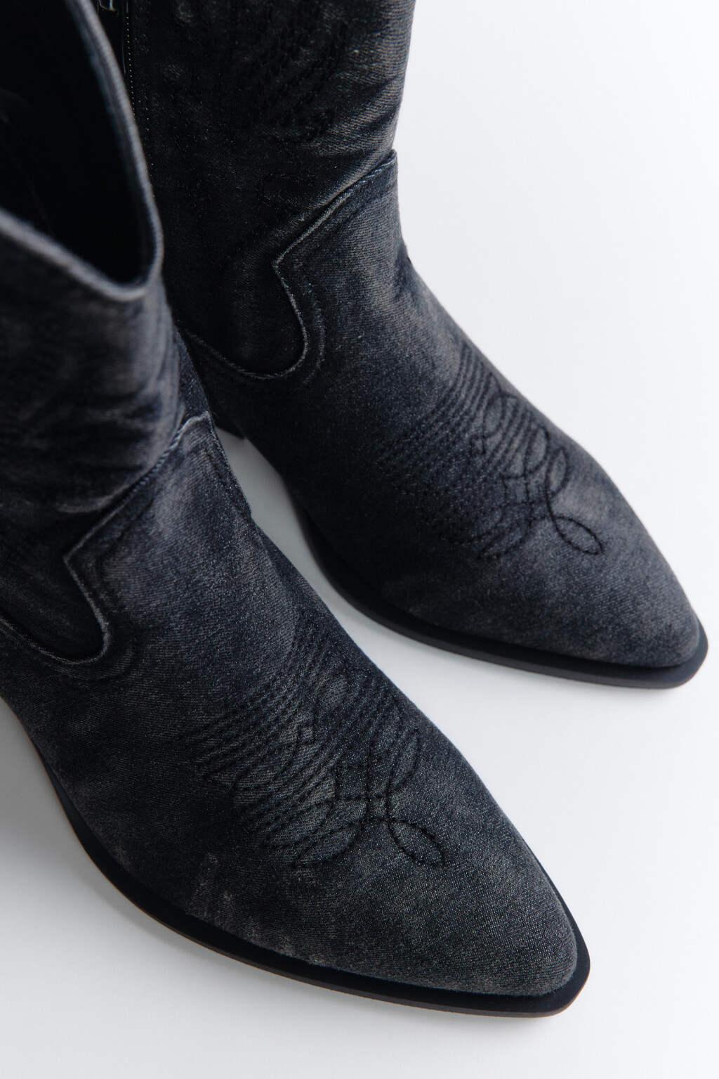 Ботинки-казаки из денима с вареным эффектом - цвет серый - 6