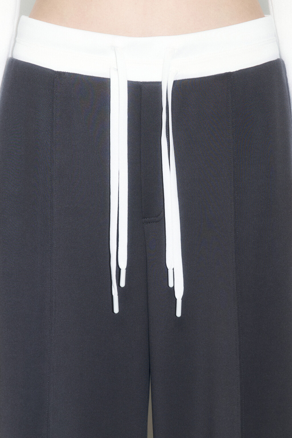 Брюки широкие трикотажные с контрастным поясом - цвет серый - 6