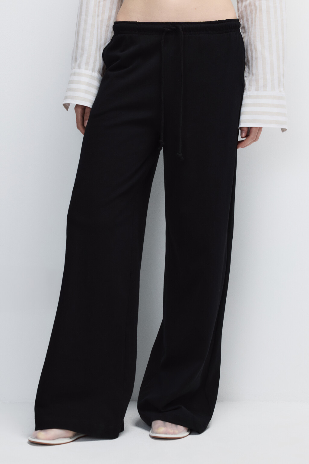 Брюки прямые трикотажные с завязками - цвет черный - 2