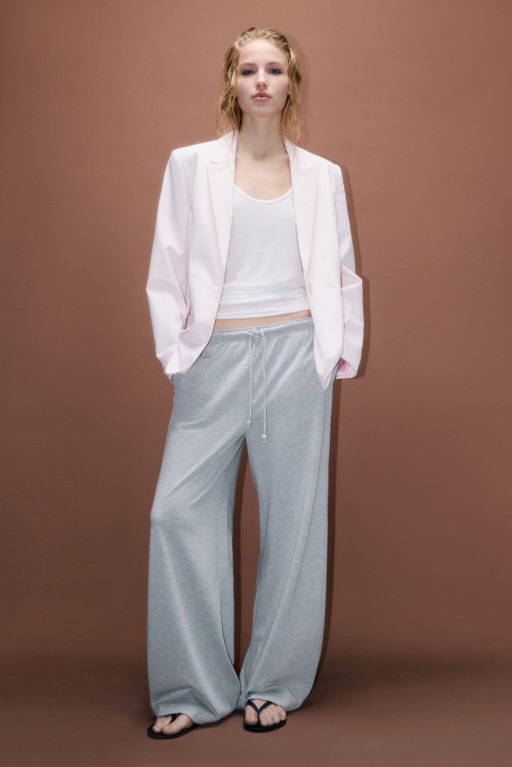 Брюки широкие трикотажные с завязками - цвет серый - 4