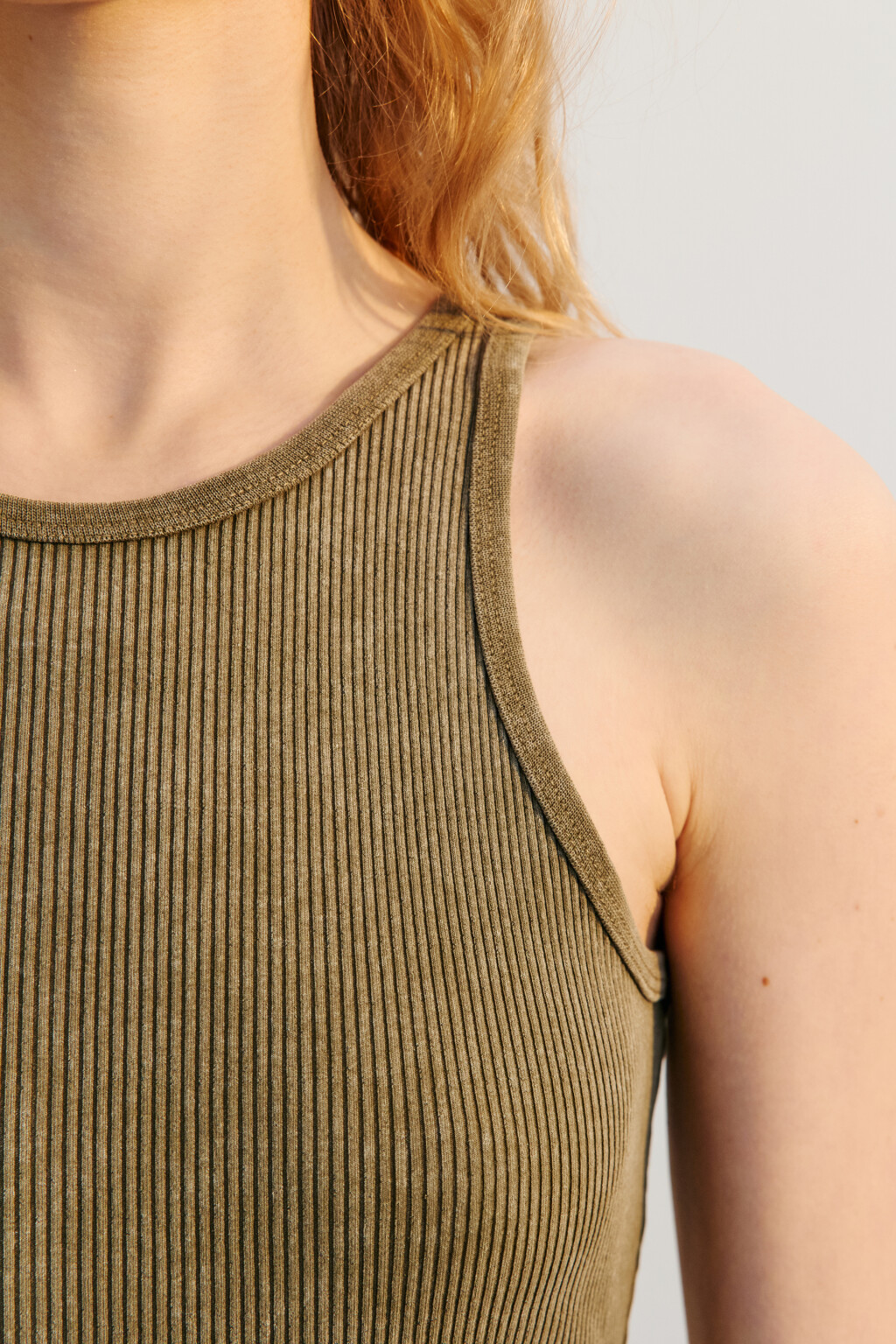 Платье-майка миди в рубчик - цвет зеленый - 6