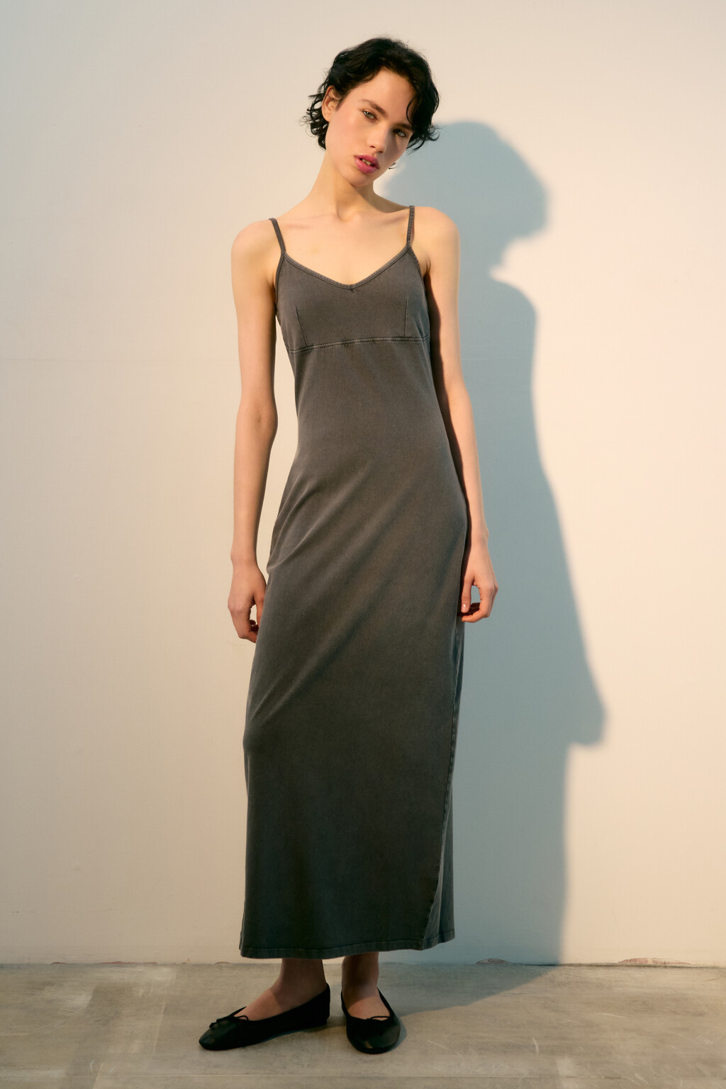 Платье-майка макси с вареным эффектом - цвет серый - 2