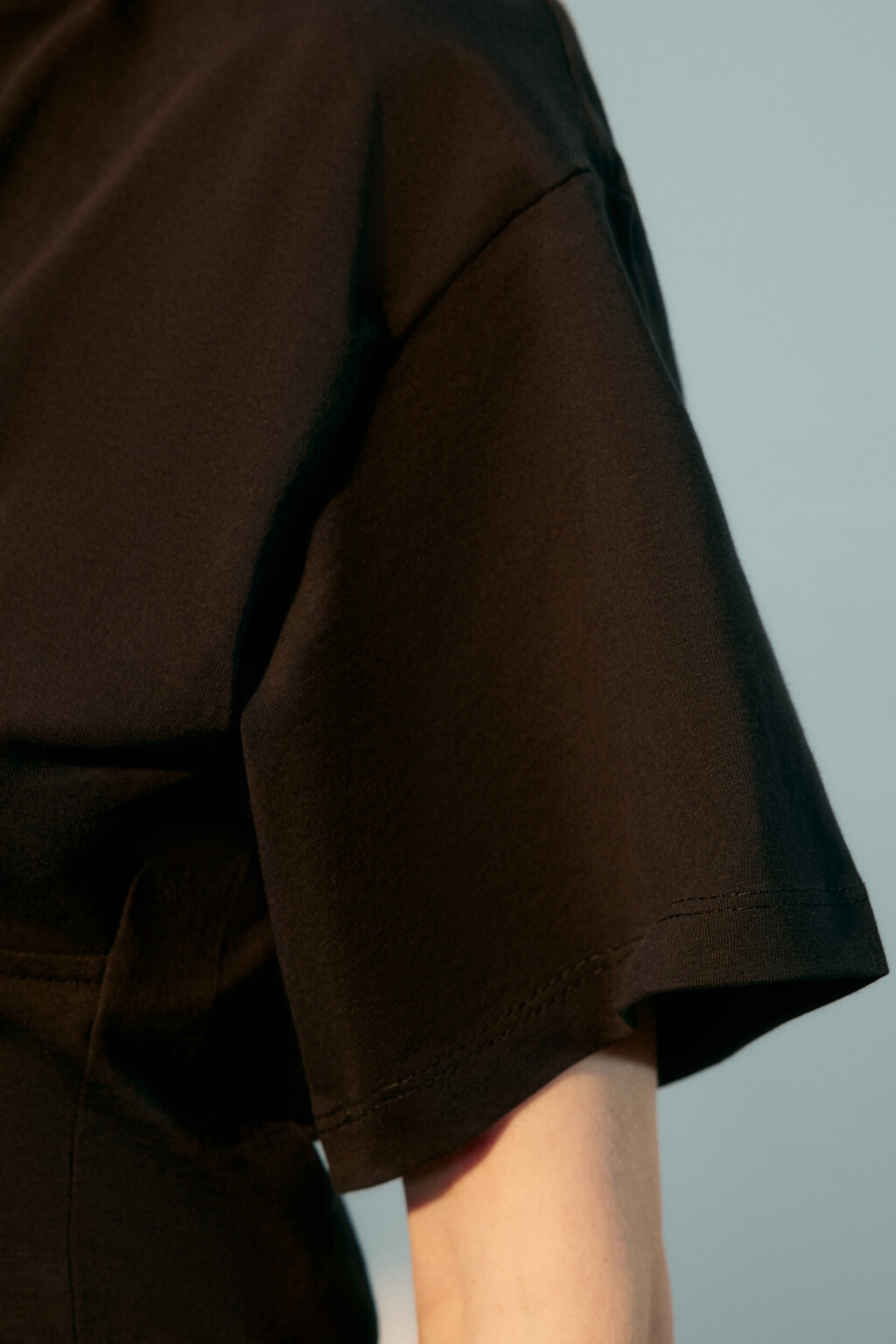 Футболка приталенная с корсетом на крючках - цвет черный - 6