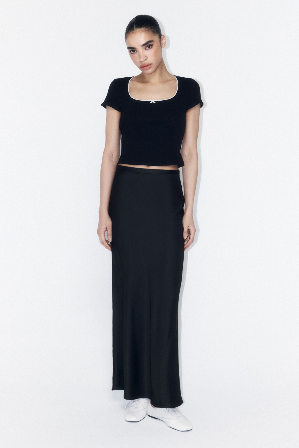 Футболка-топ ажурная с бантиком и кружевом - цвет черный - 4