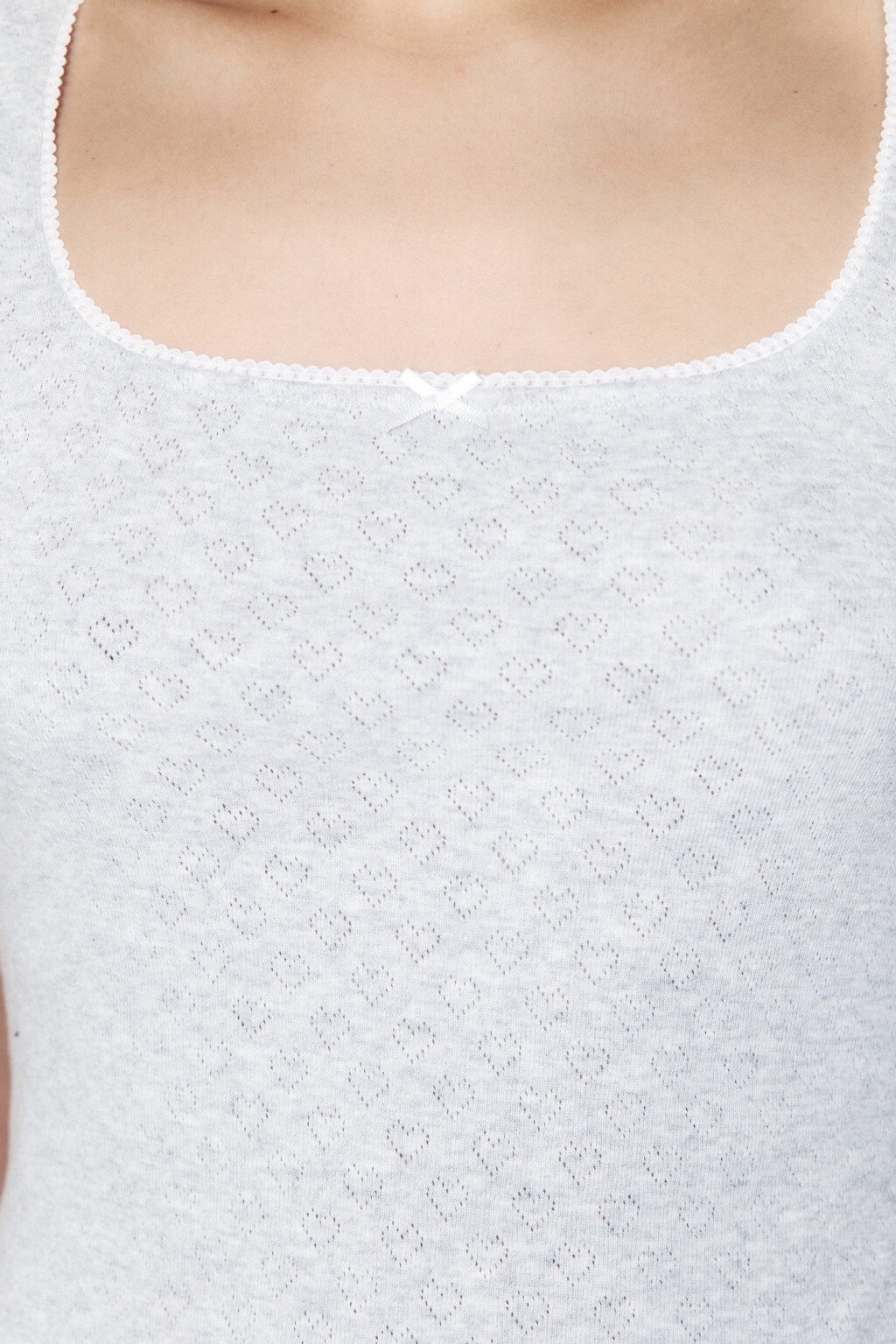 Футболка-топ ажурная с бантиком и кружевом - цвет серый - 5