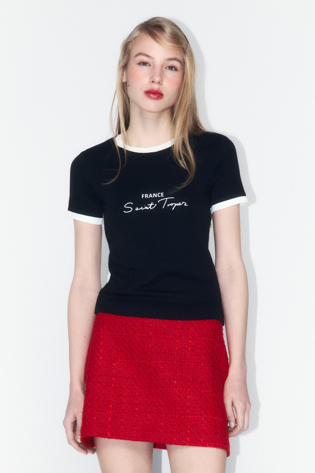 Футболка полуприлегающая с надписью - цвет черный - 2