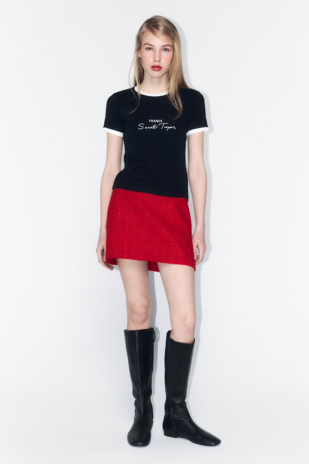 Футболка полуприлегающая с надписью - цвет черный - 4