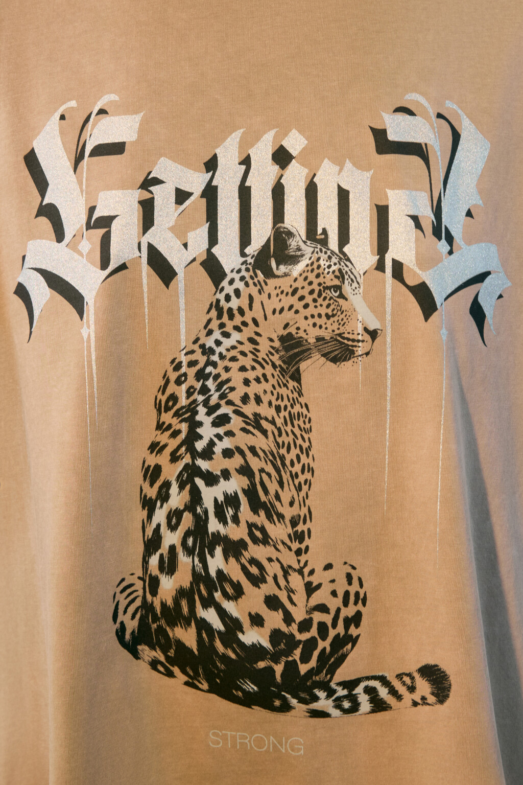 Футболка оверсайз с вареным эффектом и принтом - цвет бежевый - 6