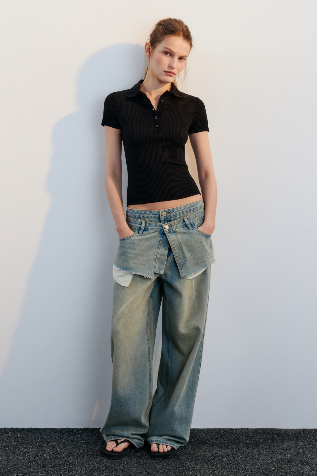 Футболка-поло приталенная в рубчик - цвет черный - 4