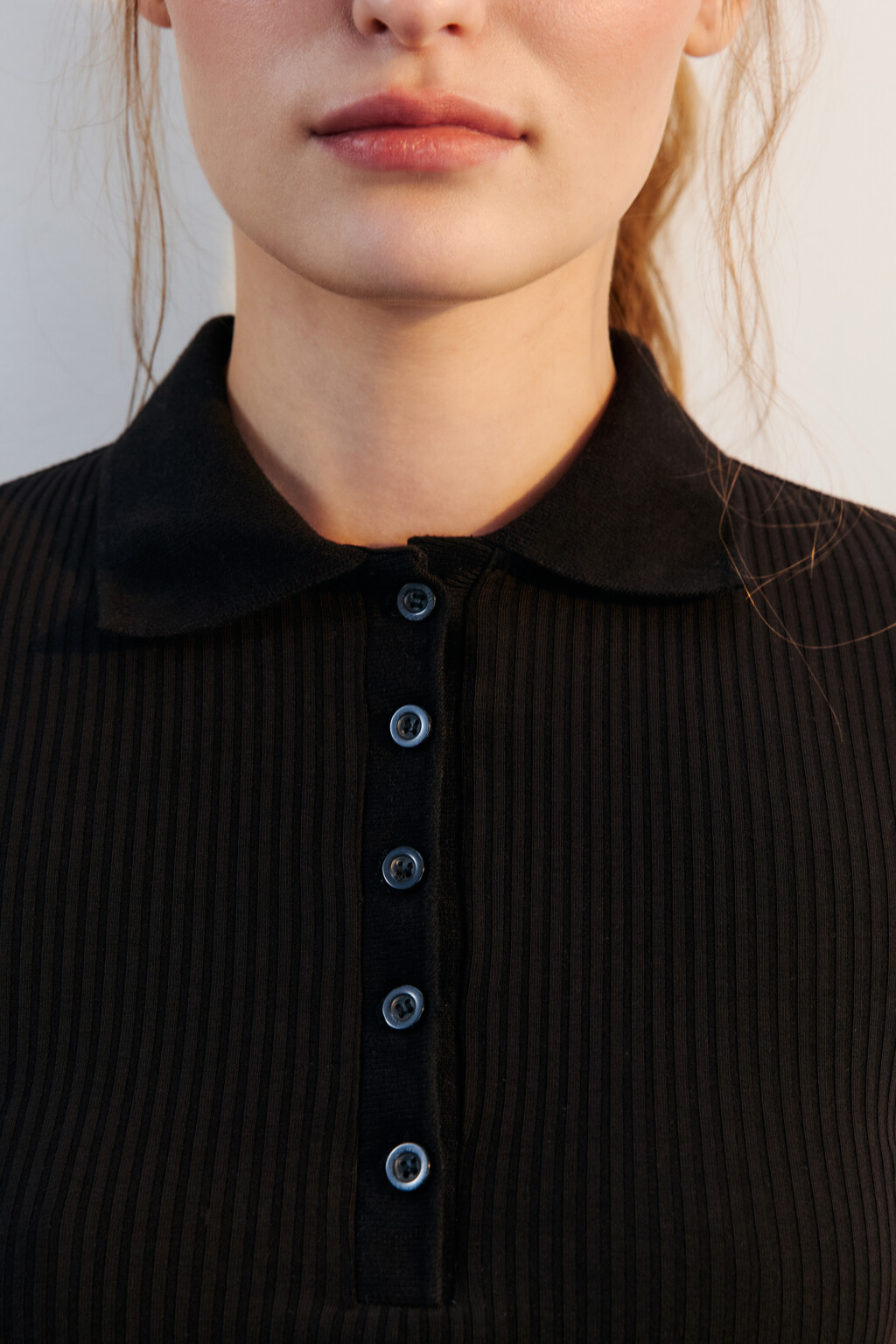 Футболка-поло приталенная в рубчик - цвет черный - 5