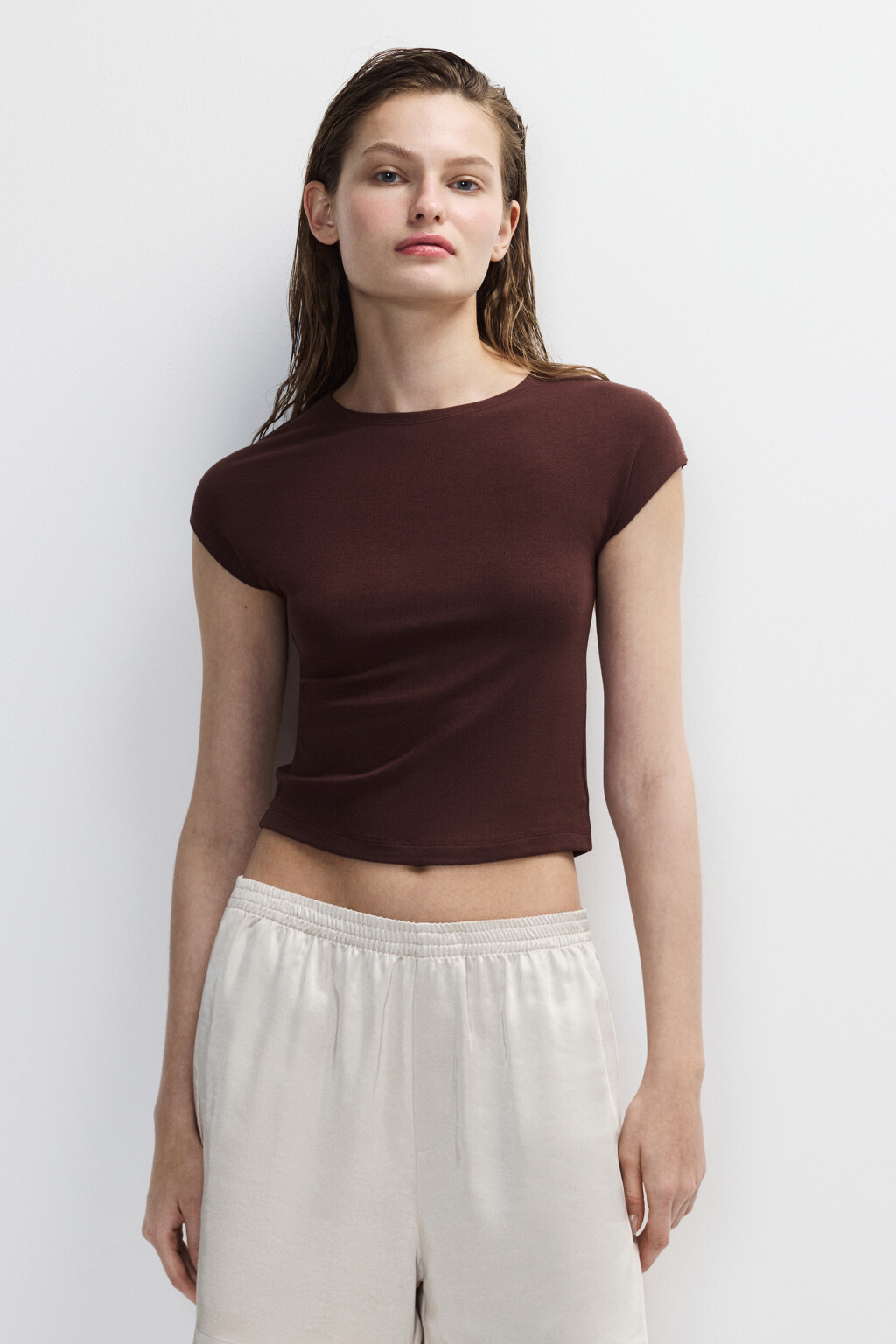 Футболка-топ с укороченными рукавами - цвет коричневый - 2